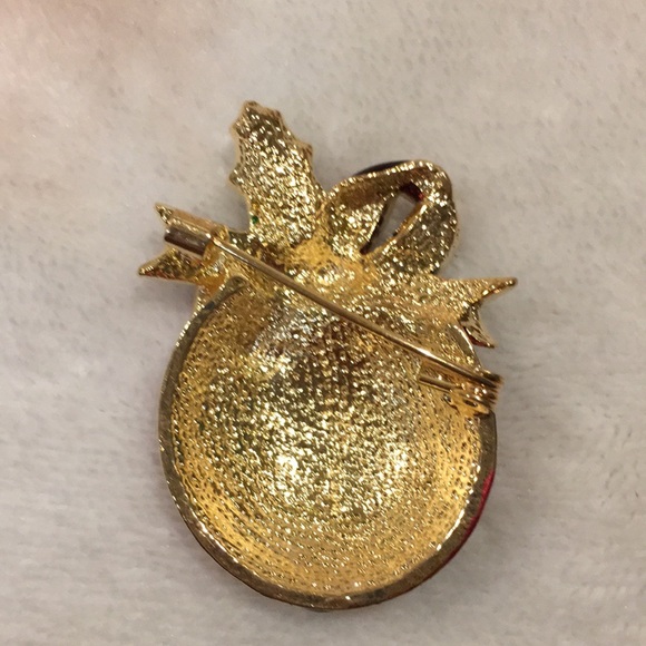 Christmas Holiday Crystal Ball Ornament Brooch Pin NWT unbranded 1.5x2” - Picture 9 of 12